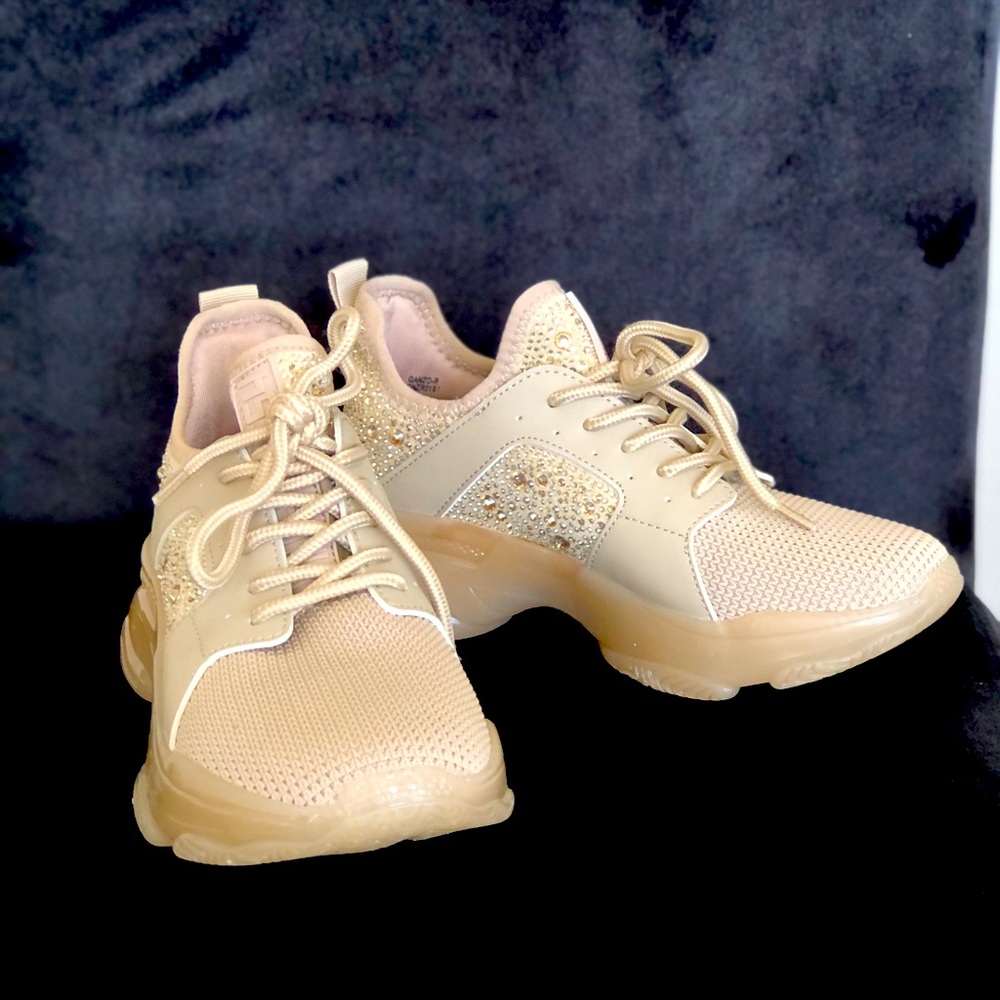 Steve Madden Maxima Women’s 6.5 sneaker